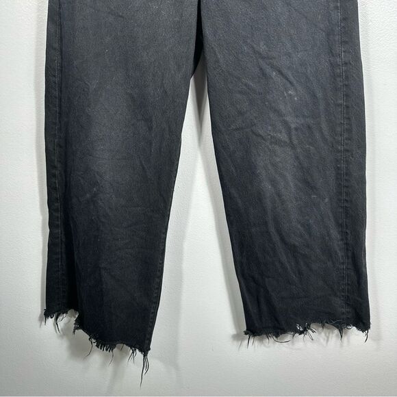 Levi's Black Ankle Cropped Denim Jeans Frayed Hem Size 25 Button-Fly Relaxed Fit - Picture 12 of 16